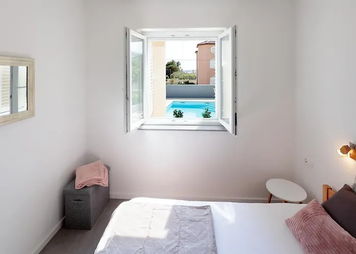 Daire Blue Sunrise *